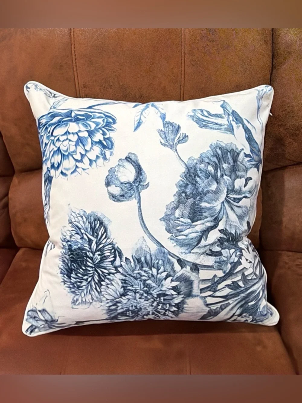 Soho Studio Decorative Throw Pillow 20” Boho Blossoms Floral Design Luxe Velvet‎
